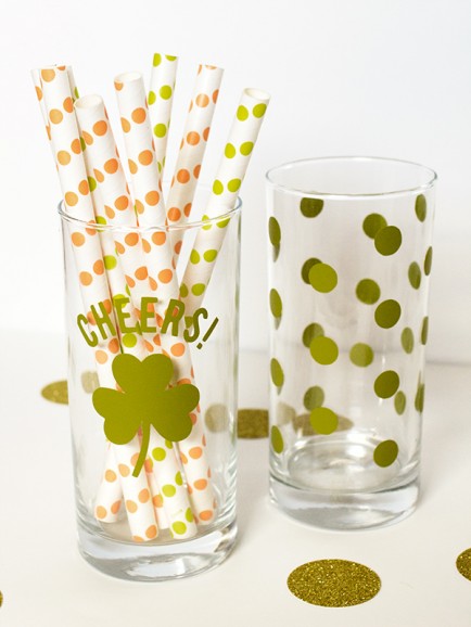 festive cups 434x578 - Ideas for Throwing a Thrifty St. Patrick’s Day Party